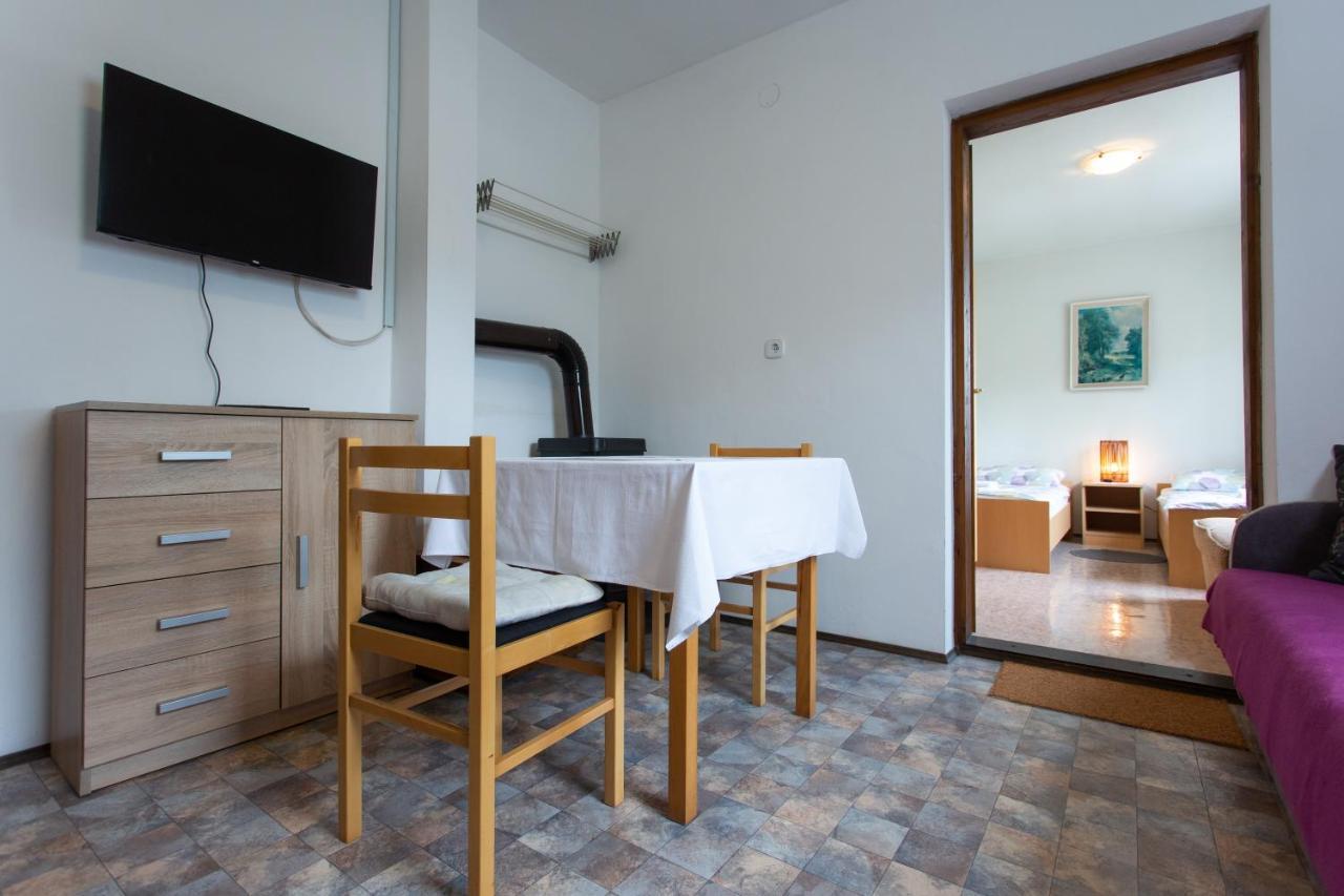 Hotel House Vranic à Rakovica Extérieur photo